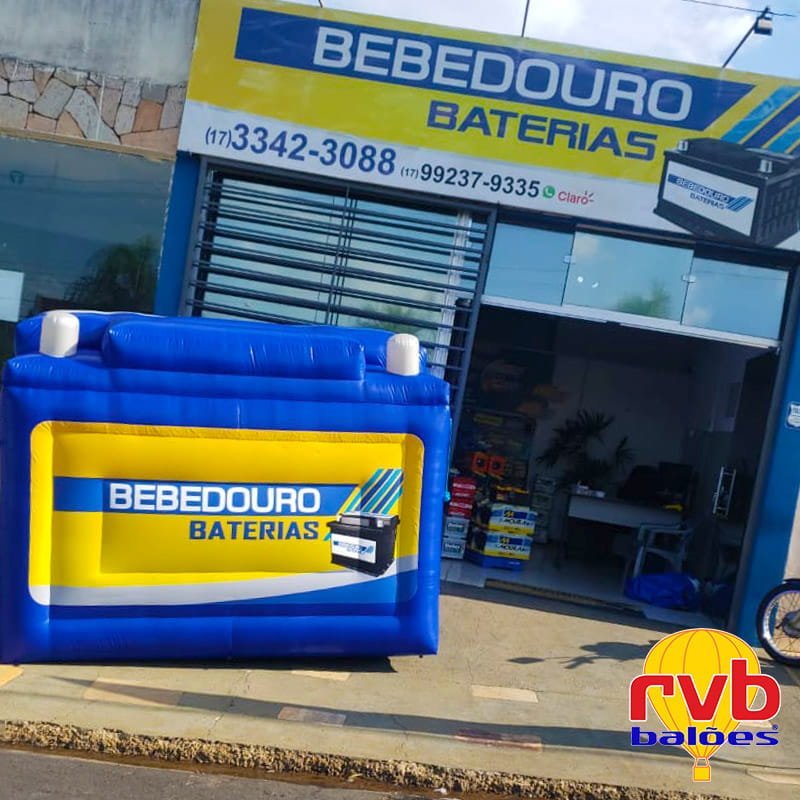 Réplica-Inflável-Bebedouro-Baterias.