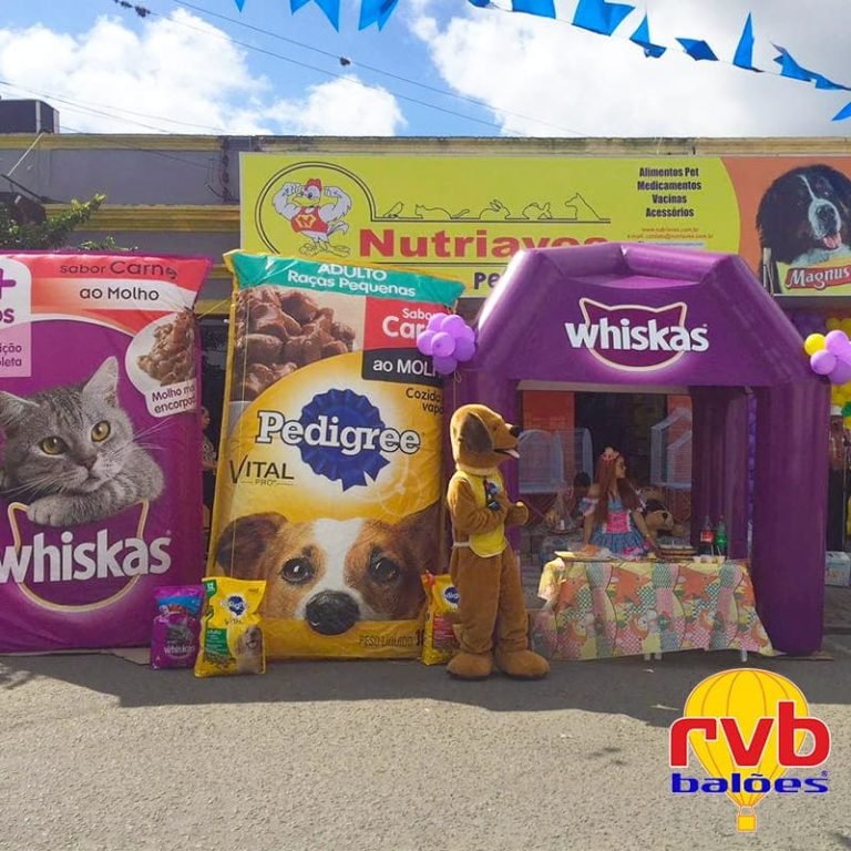 Tenda Inflável Pedigree Whiskas | RVB Balões Tenda inflável personalizada Pedigree Whiskas em evento