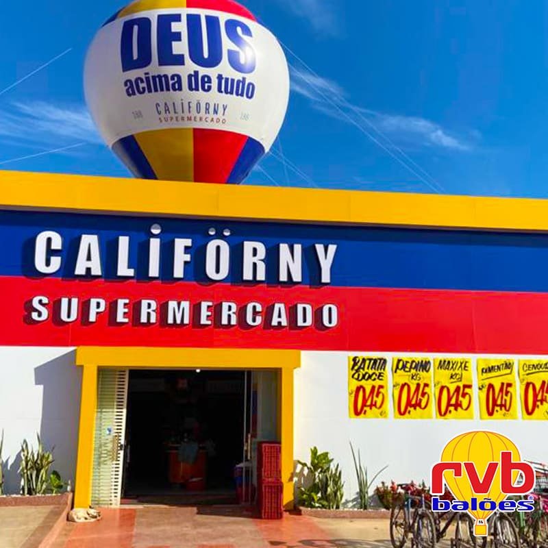 Balao em cima de um stand de vendas Californy