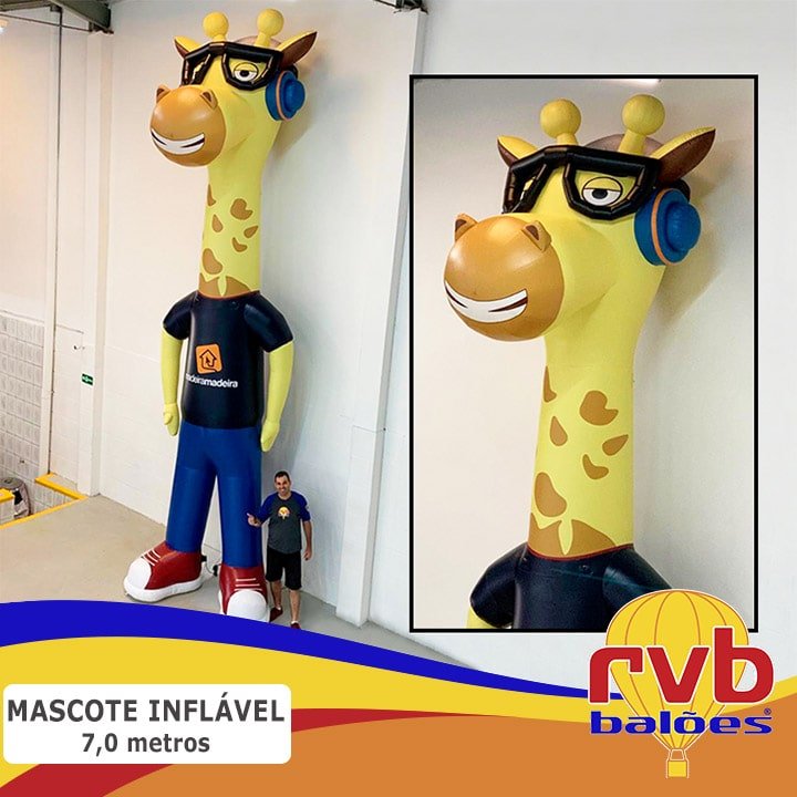 Mascote Inflavel 7m - GIRAFA MADEIRA MADEIRA