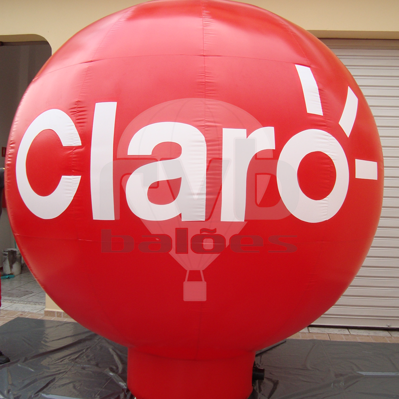 Como a Claro usa os infláveis promocionais para atrair clientes