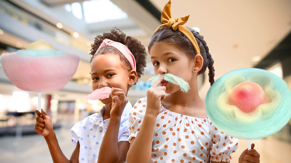 Recreação infantil em loja - algodão doce
