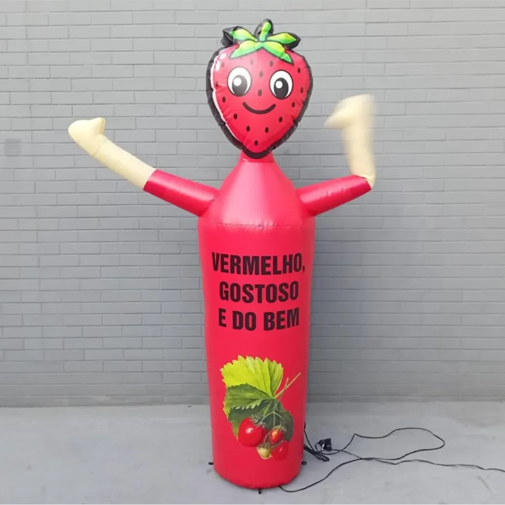 Boneco Interativo Para Calçadas Morango Do Amor Docerias