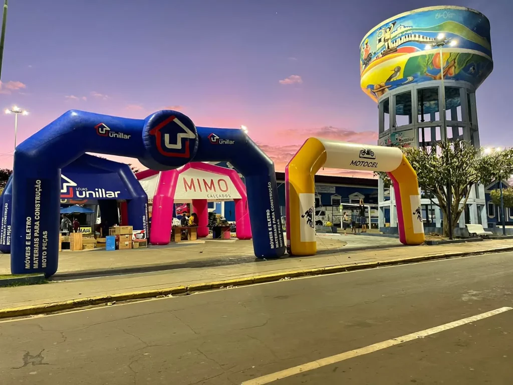 Portais e tendas infláveis RVB balões