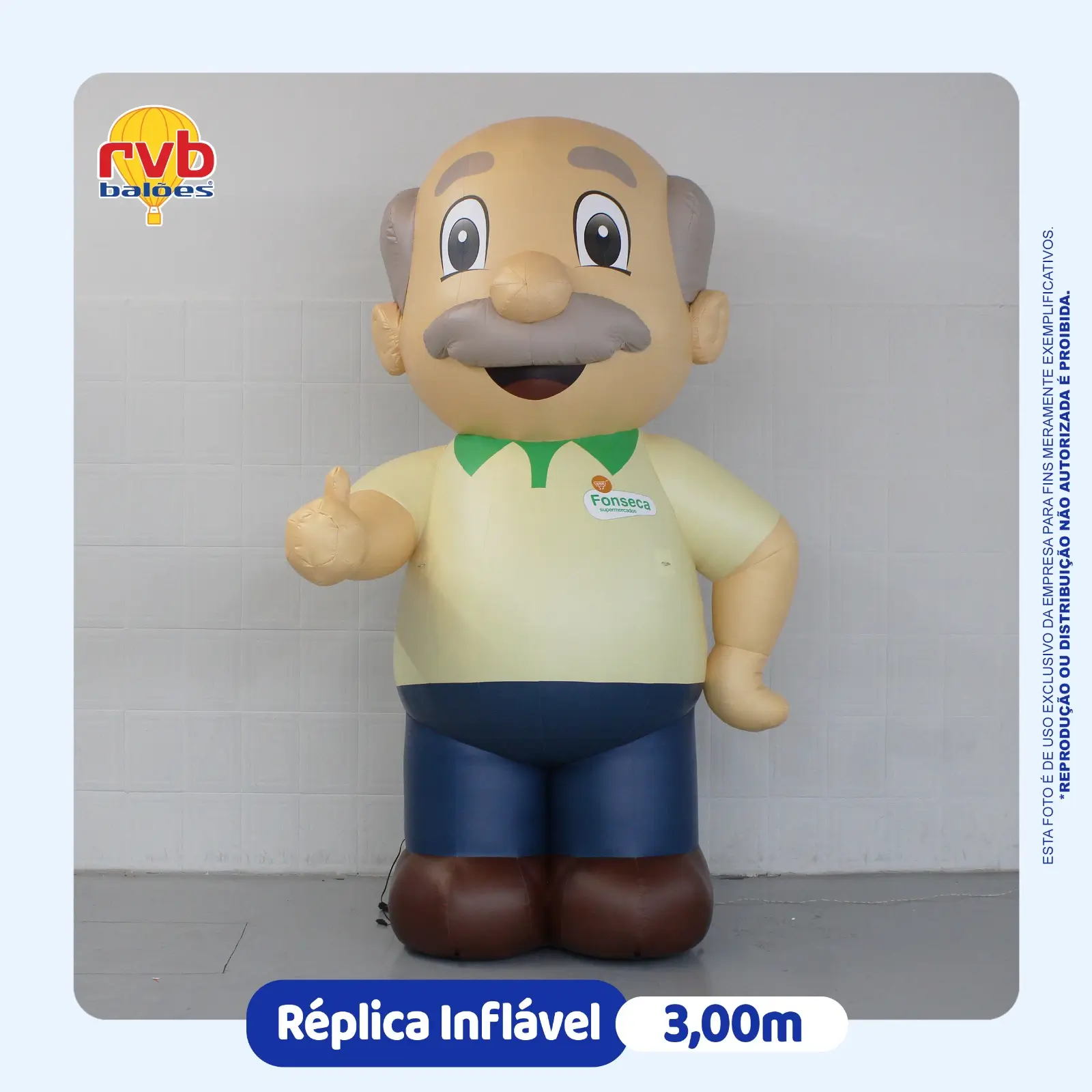 Mascote inflável personalizado de 3 metros desenvolvido para o Fonseca Supermercados, ideal para ações promocionais, inaugurações e fortalecimento da identidade da marca.