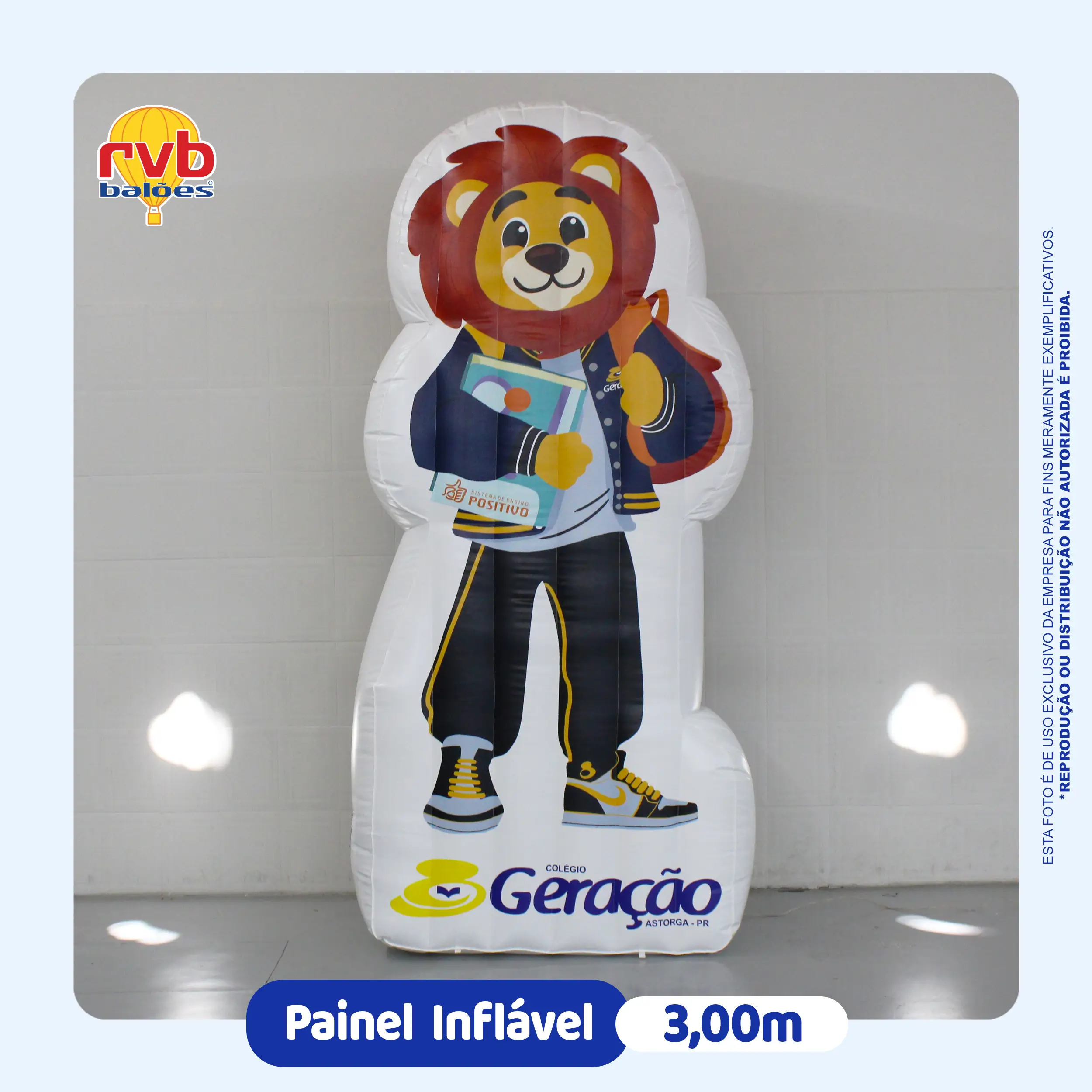 Painel inflável personalizado de 3 metros com mascote do Colégio Geração, fabricado pela RVB Balões para recepção de alunos, campanhas de matrícula e eventos escolares.