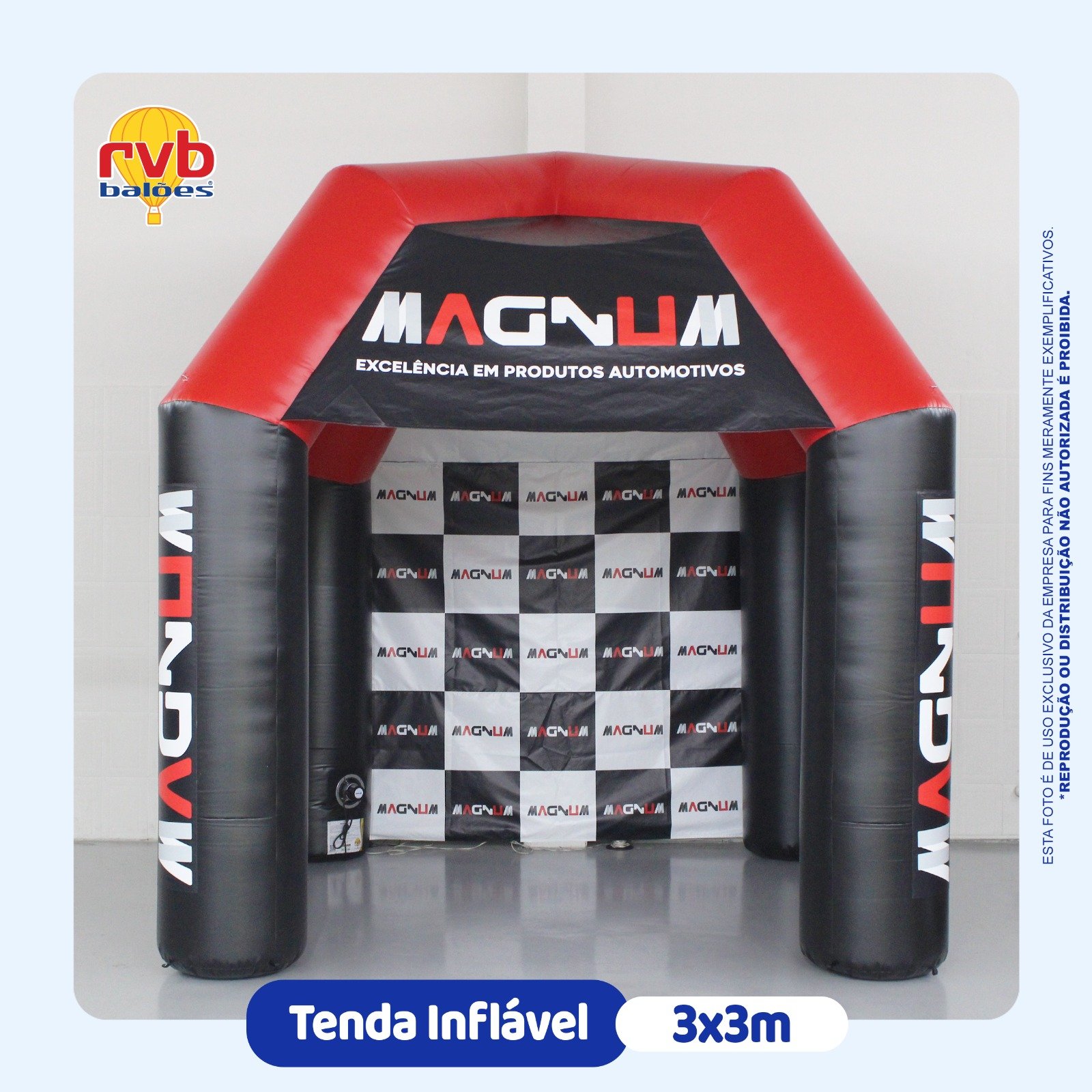 Tenda inflável preta e vermelha da Magnum com logotipo e estrutura 3x3m para divulgação em eventos automotivos.