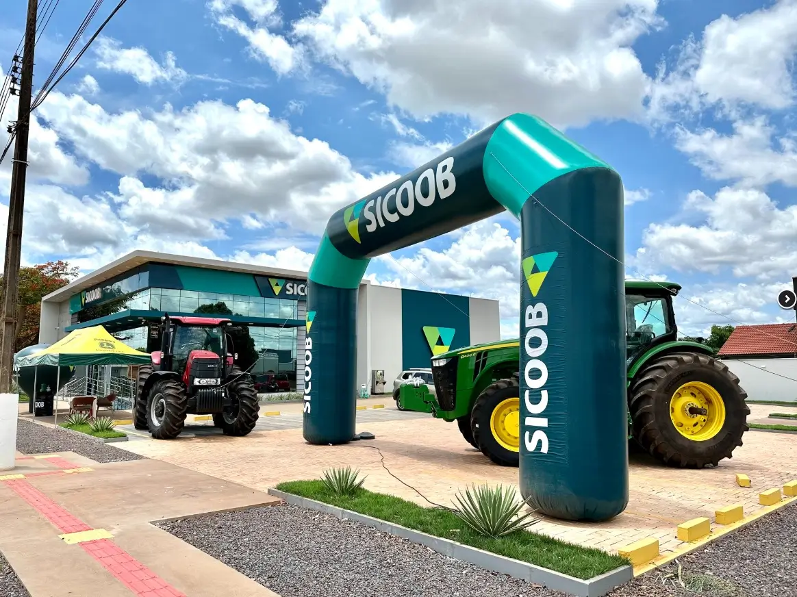 Portal inflável Sicoob Marketing franquias