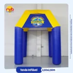 Estrutura Inflável Personalizada Farol 2,5x2,5m para Evento Externo