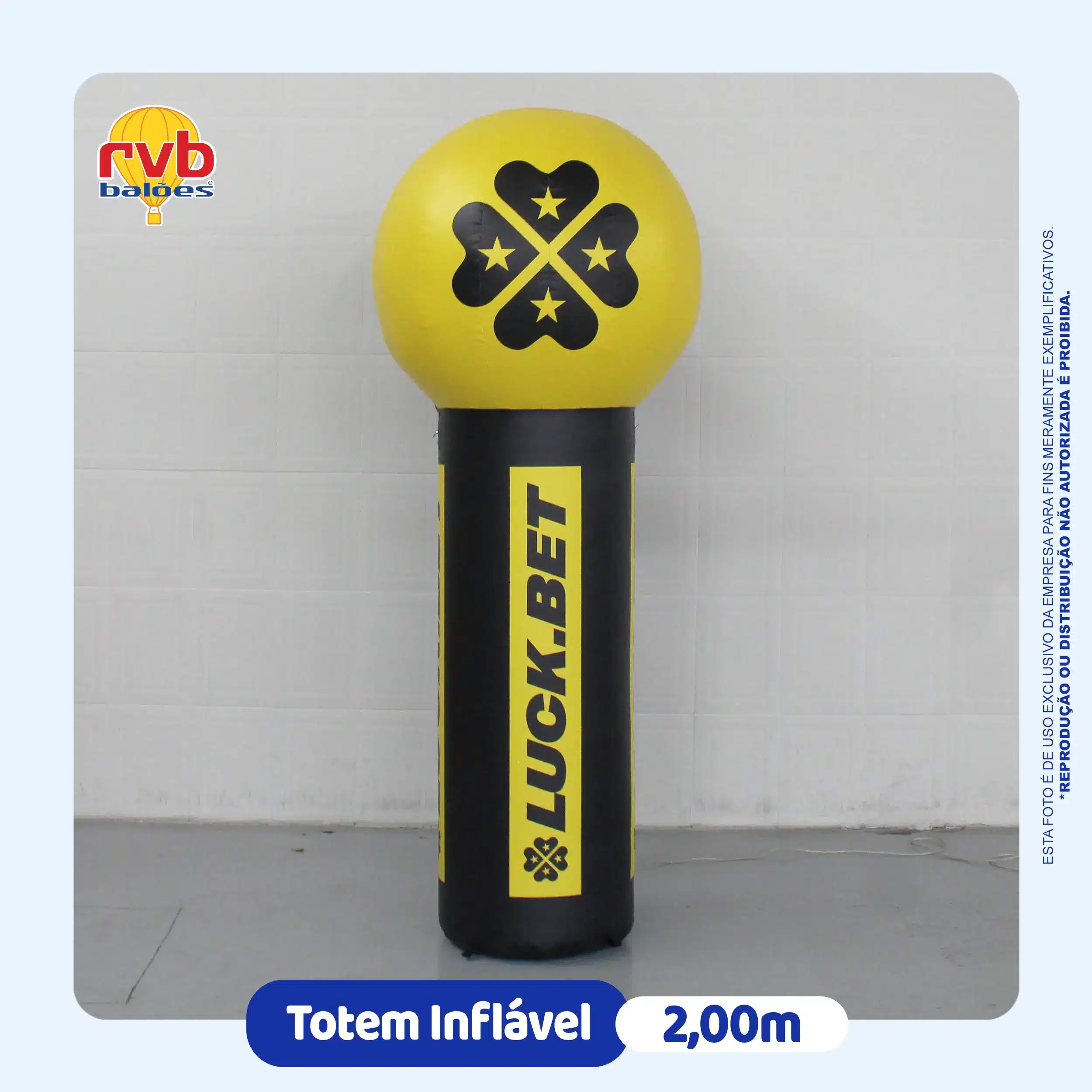 inflável publicitário tipo totem 2m Luck.bet para evento de apostas esportivas e ativação de marca