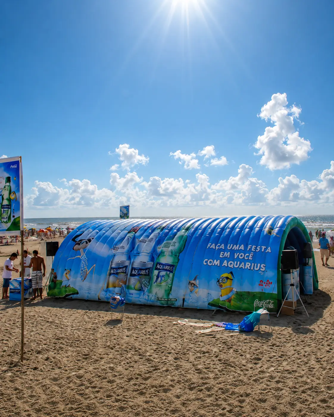 Túnel Inflável Personalizado para Ação Promocional em Praia e Evento Externo