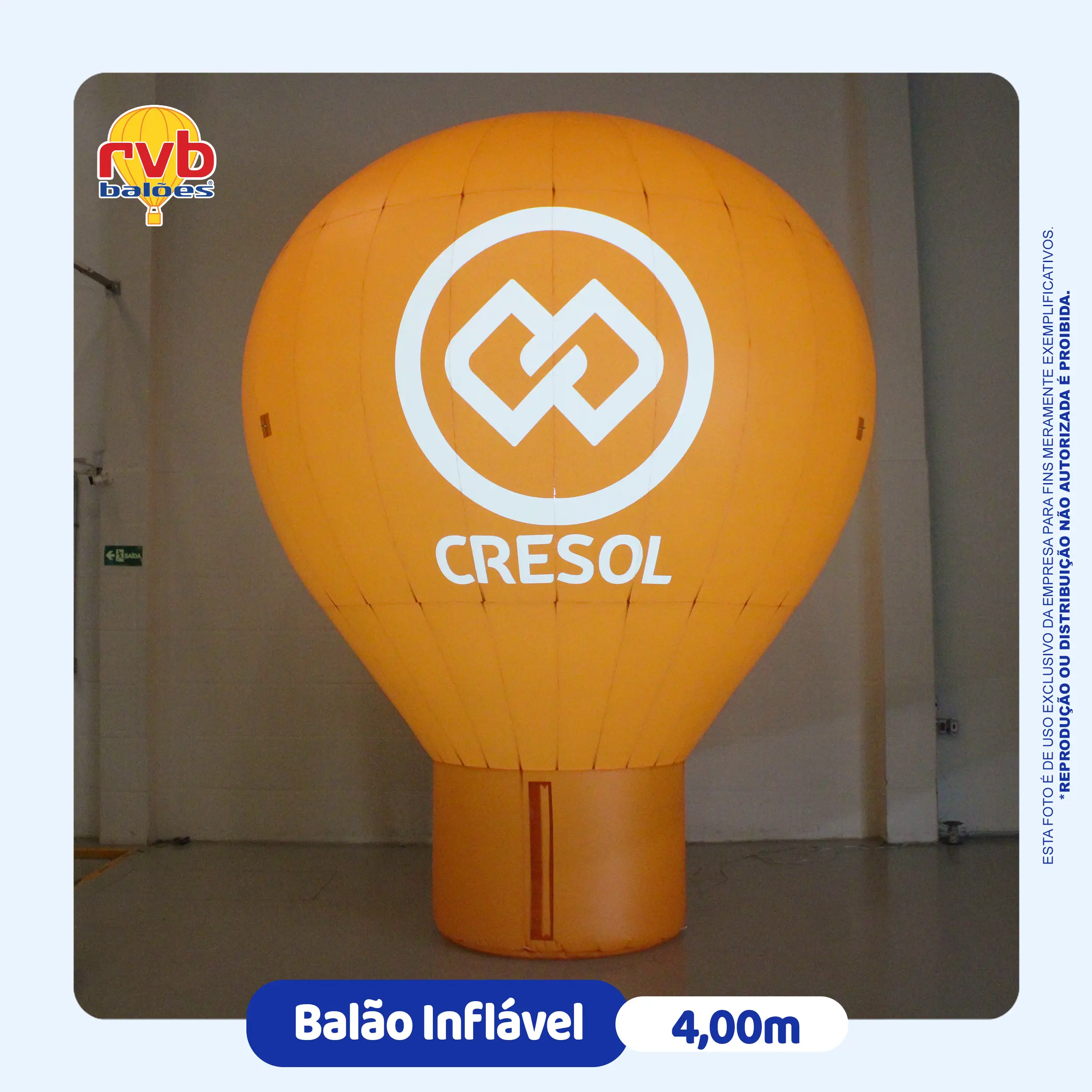 Balão Inflável Cresol Laranja 4,00m — Inauguração de Agência | RVB Balões Balão inflável personalizado Cresol laranja 4,00m com logotipo para inauguração de agência cooperativa, fabricado pela RVB Balões