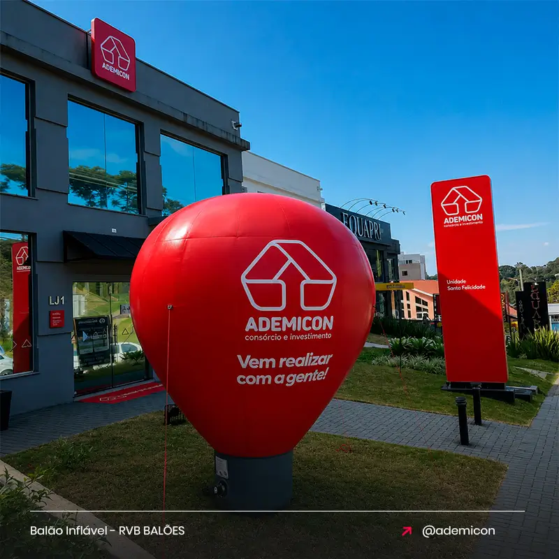 Balão Inflável Promocional Ademicon para Consórcio e Ação Promocional em Fachada