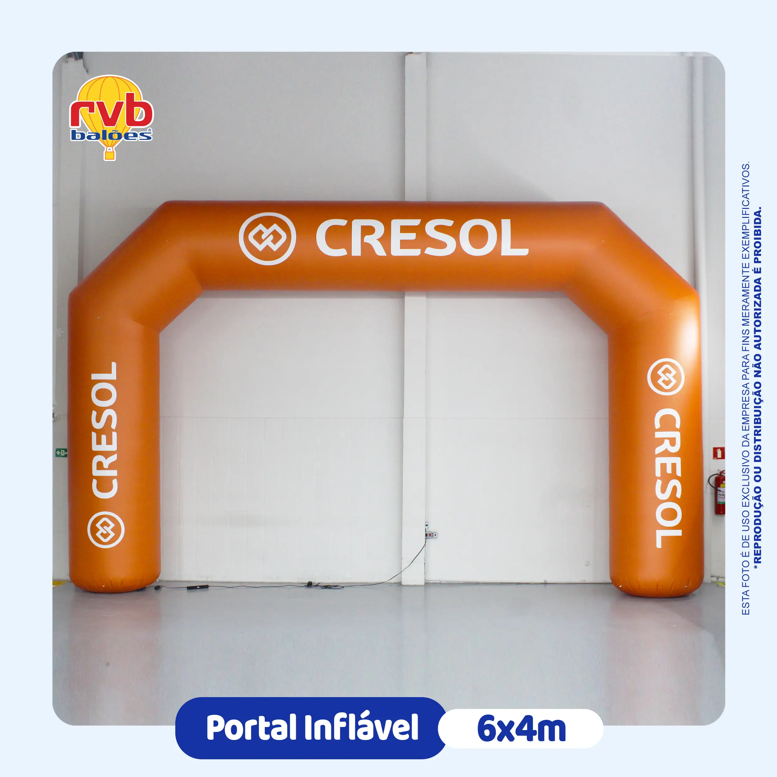 Portal Inflável Cresol Laranja 6x4m — Entrada de Agência Cooperativa | RVB Balões Portal inflável personalizado Cresol laranja 6x4m com logotipo e nome nas colunas para entrada de agência cooperativa, fabricado pela RVB Balões