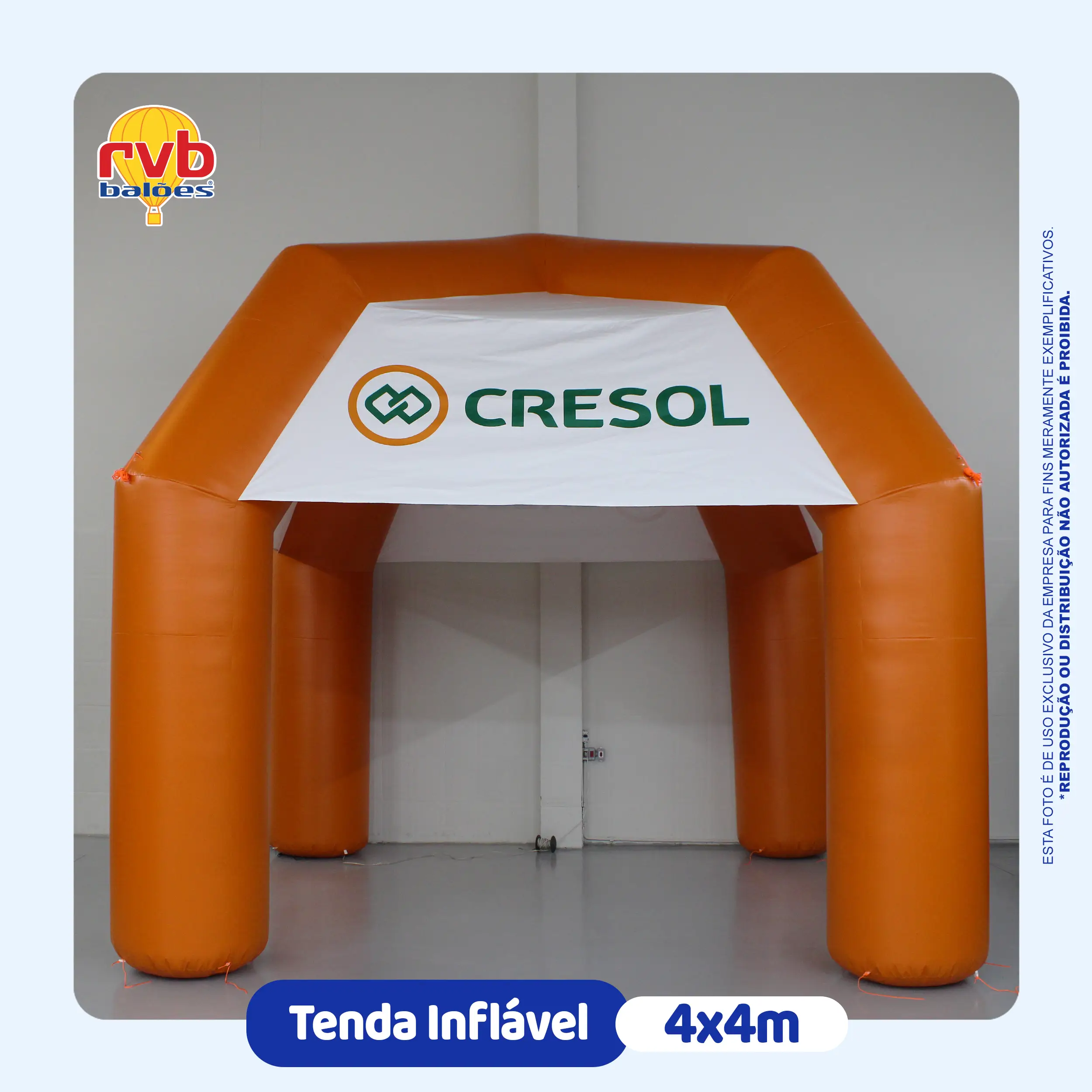 Tenda Inflável Cresol Laranja e Branco 4x4m — Estande em Eventos | RVB Balões Tenda inflável personalizada Cresol laranja e branco 4x4m com banner no teto para estande em eventos cooperativos, fabricada pela RVB Balões