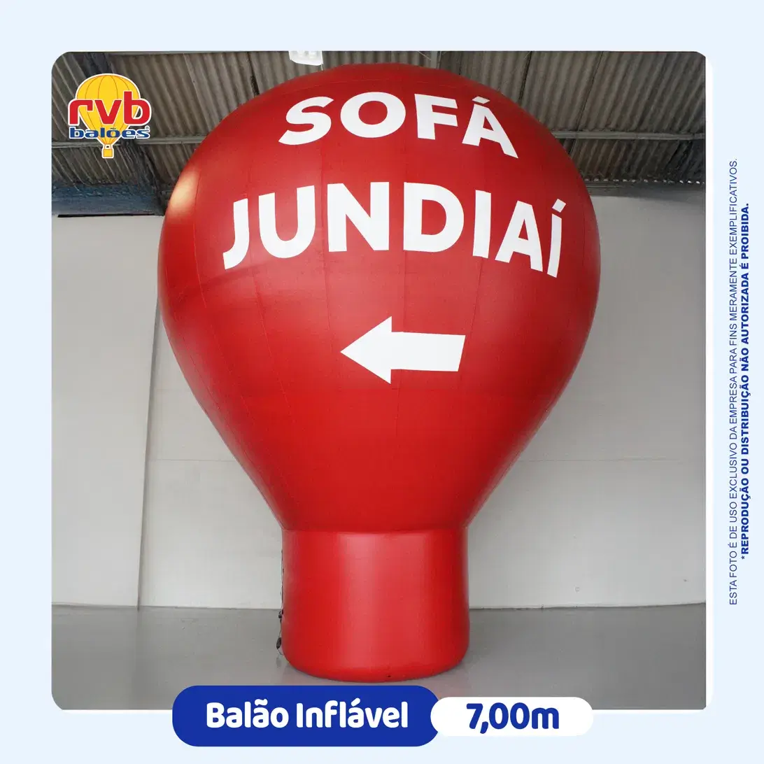 Balão inflável gigante personalizado de 7 metros usado para sinalizar ponto comercial de empresa de higienização de estofados