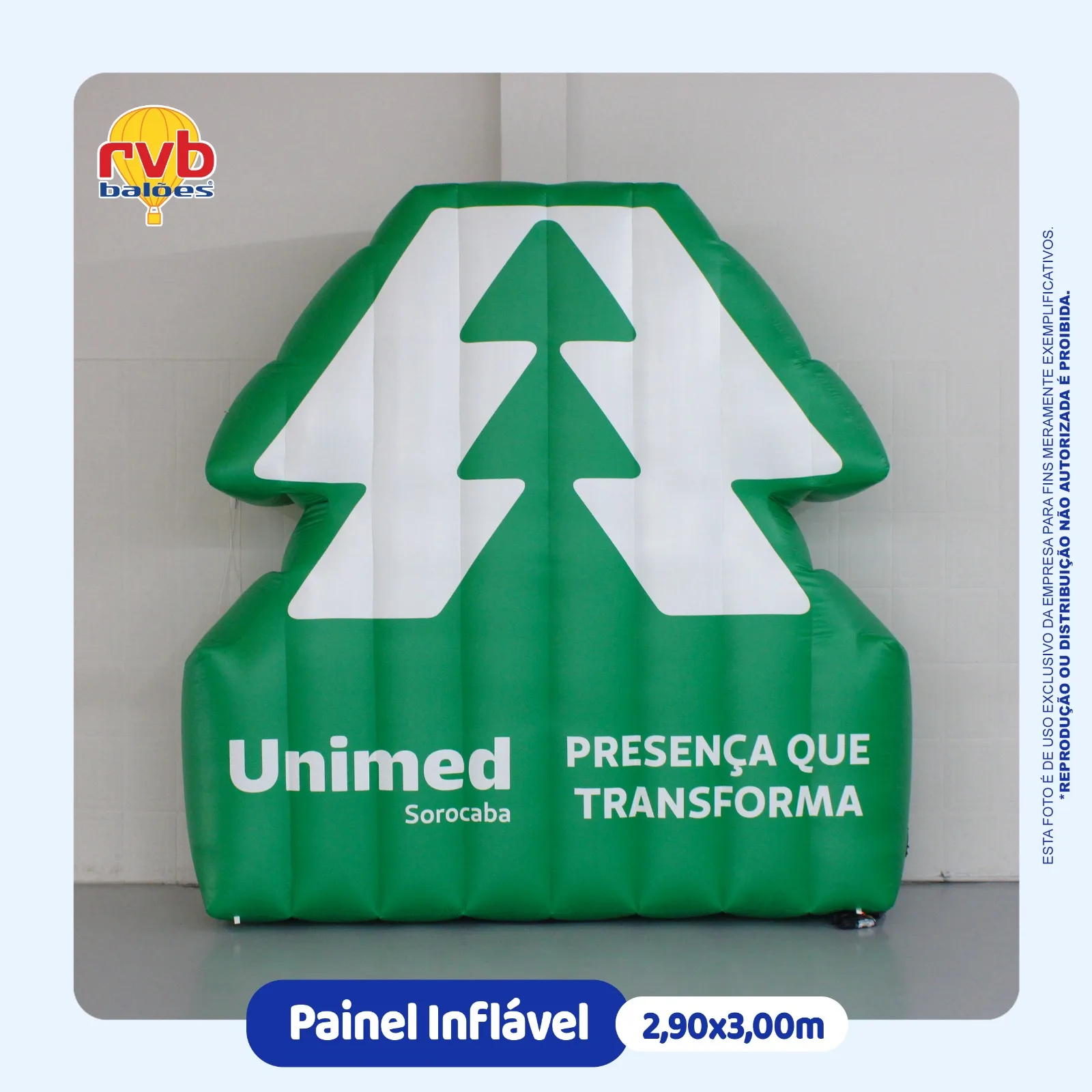 Painel inflável personalizado da Unimed utilizado em eventos promocionais.