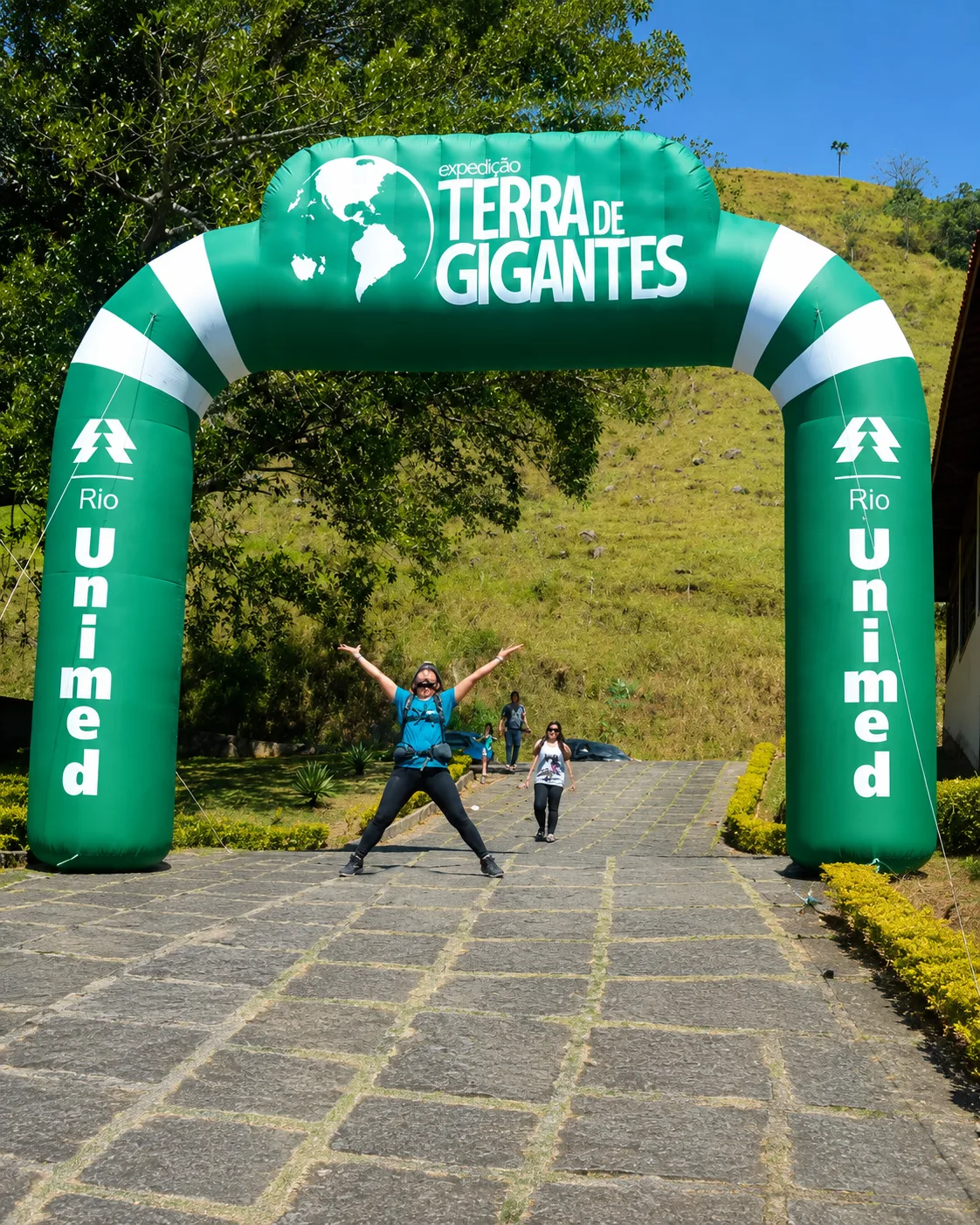 Portal inflável personalizado da Unimed utilizado na Expedição Terra de Gigantes.