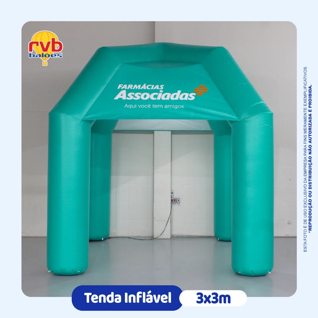 Tenda inflável personalizada da Farmácias Associadas utilizada em inaugurações, eventos e ações promocionais para atrair clientes.