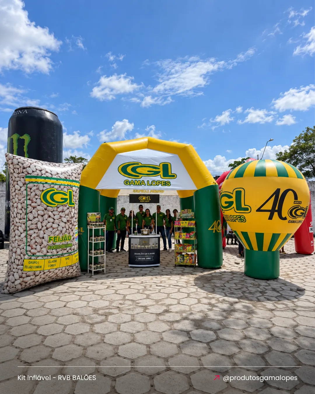 Kit inflável personalizado Gama Lopes Alimentos utilizado em ação promocional no ponto de venda