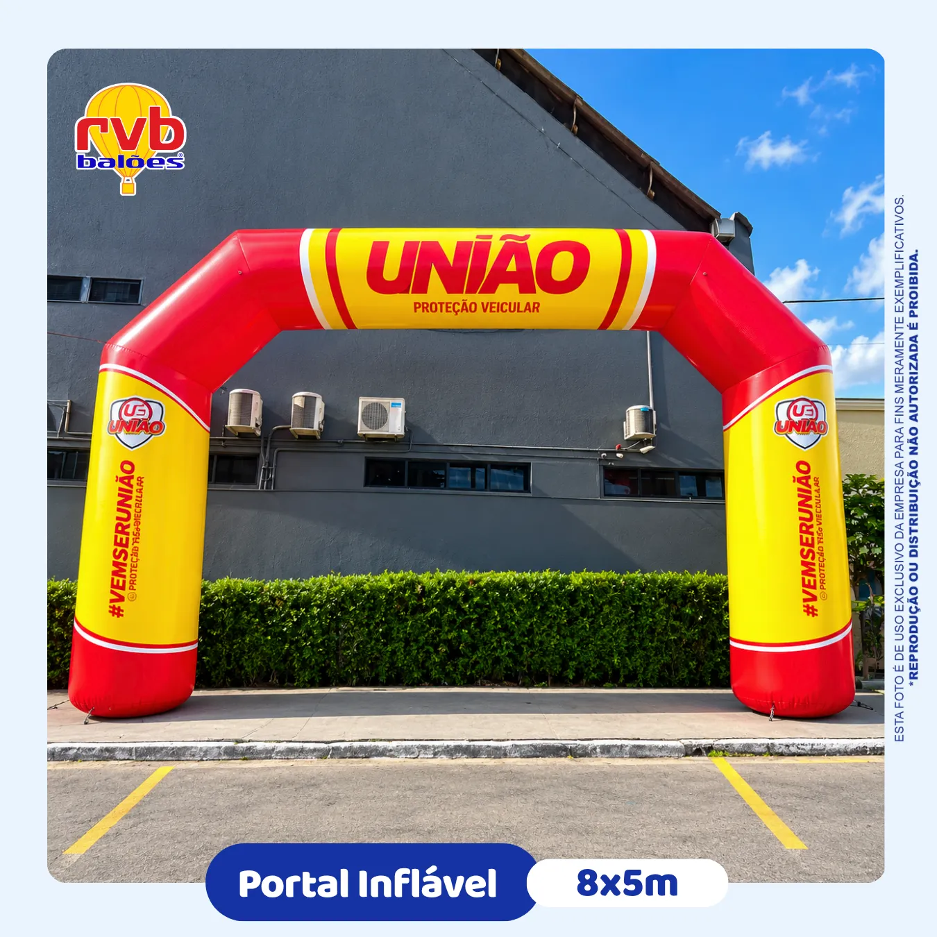 Portal inflável personalizado 8x5m da União Proteção Veicular para ações promocionais