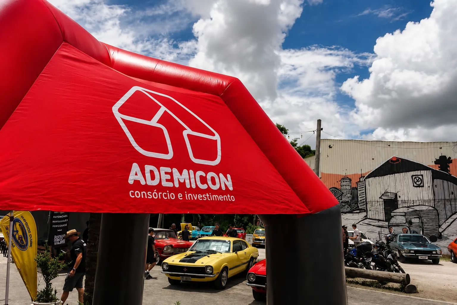 Tenda inflável Ademicon em evento automotivo em Curitiba